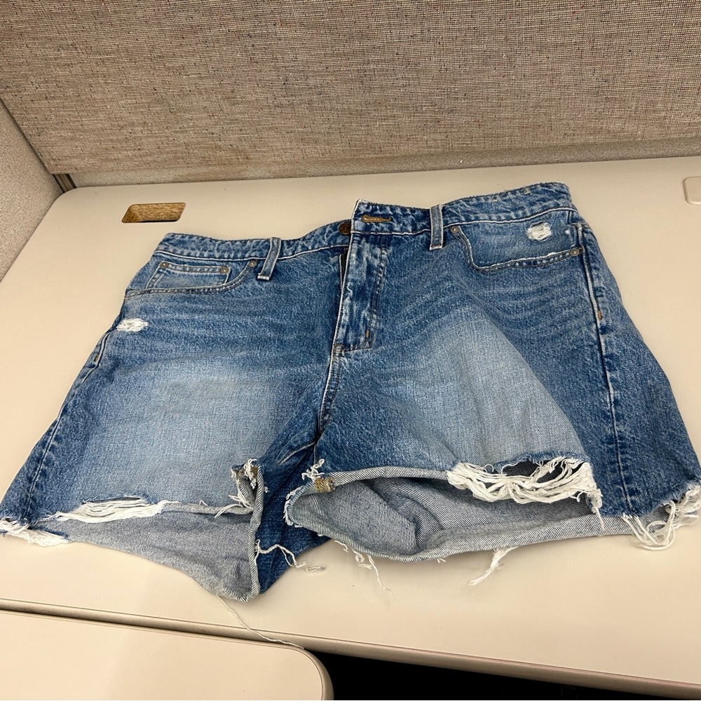 Madewell curvy relaxed mid-length denim shorts